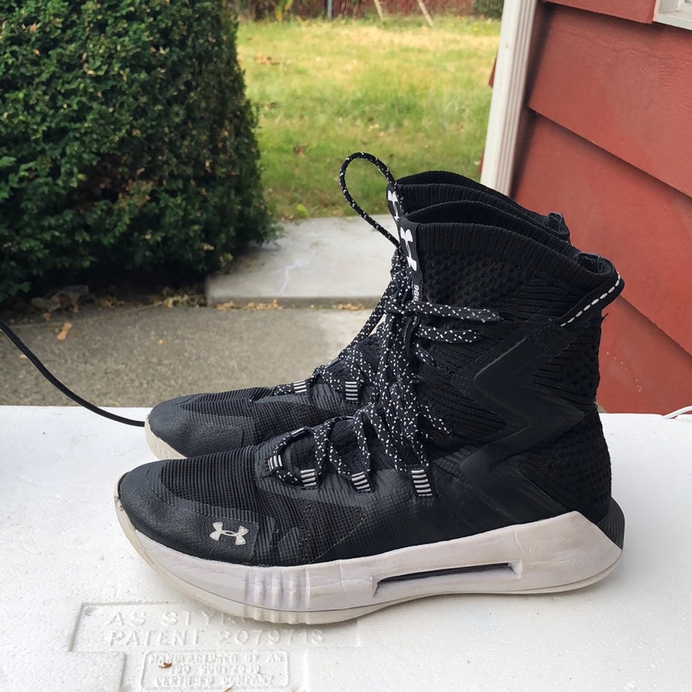 Under Armour Black and White High-Top Sneakers Size 6.5